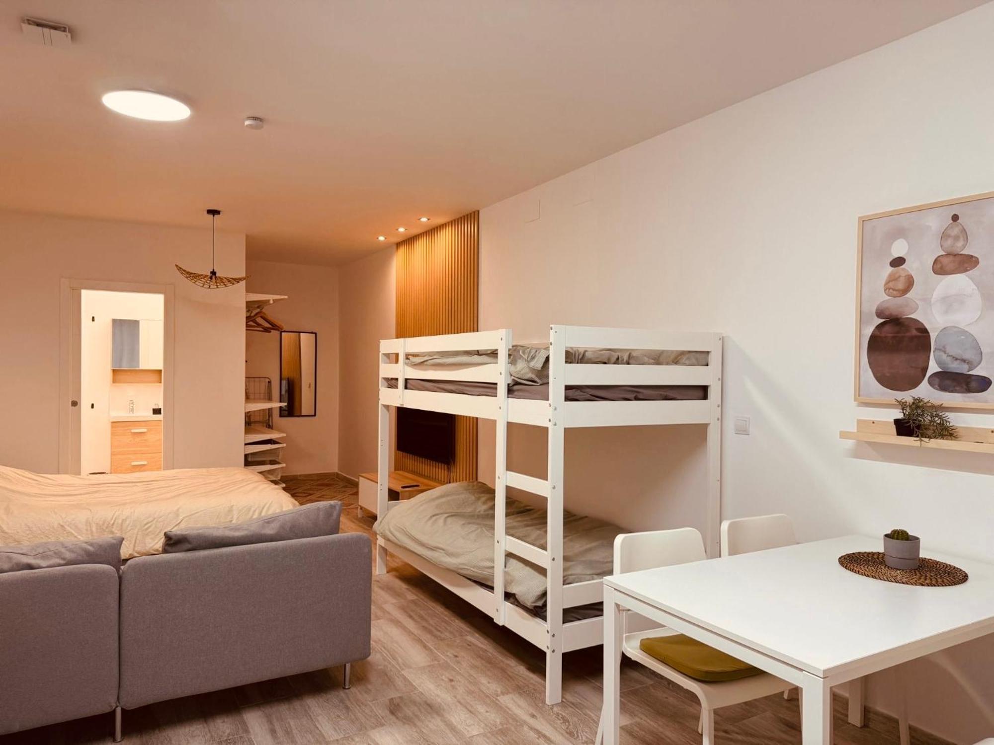 El Apartamentito De Zamarrilla Parking Gratis Incluido Malaga Luaran gambar