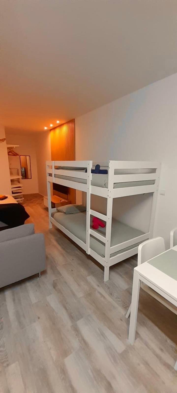 El Apartamentito De Zamarrilla Parking Gratis Incluido Malaga Luaran gambar